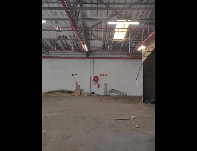 560M² WAREHOUSE TO LET IN BELLVILLE SOUTH